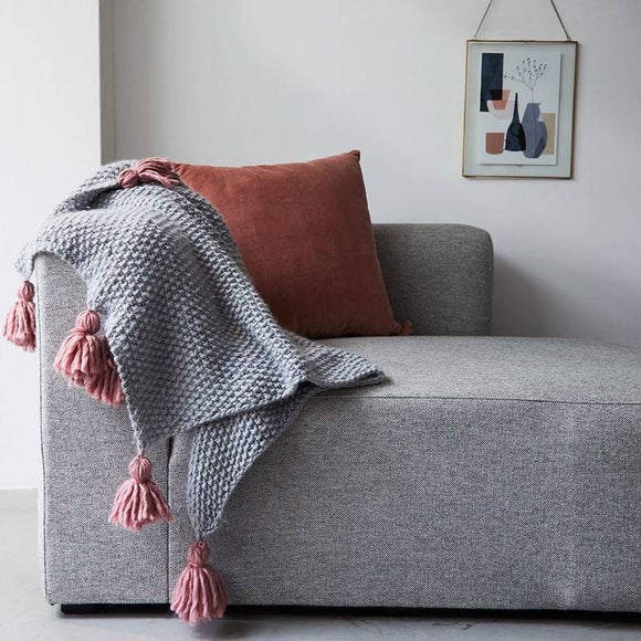 Chunky Tassel Throw Knitting Kit