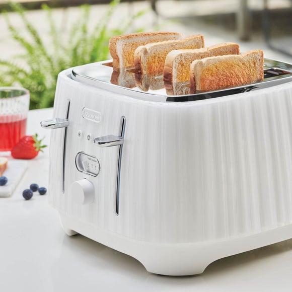 DeLonghi Ballerina 1.7L Kettle and 4 Slice Toaster Set, product image 4